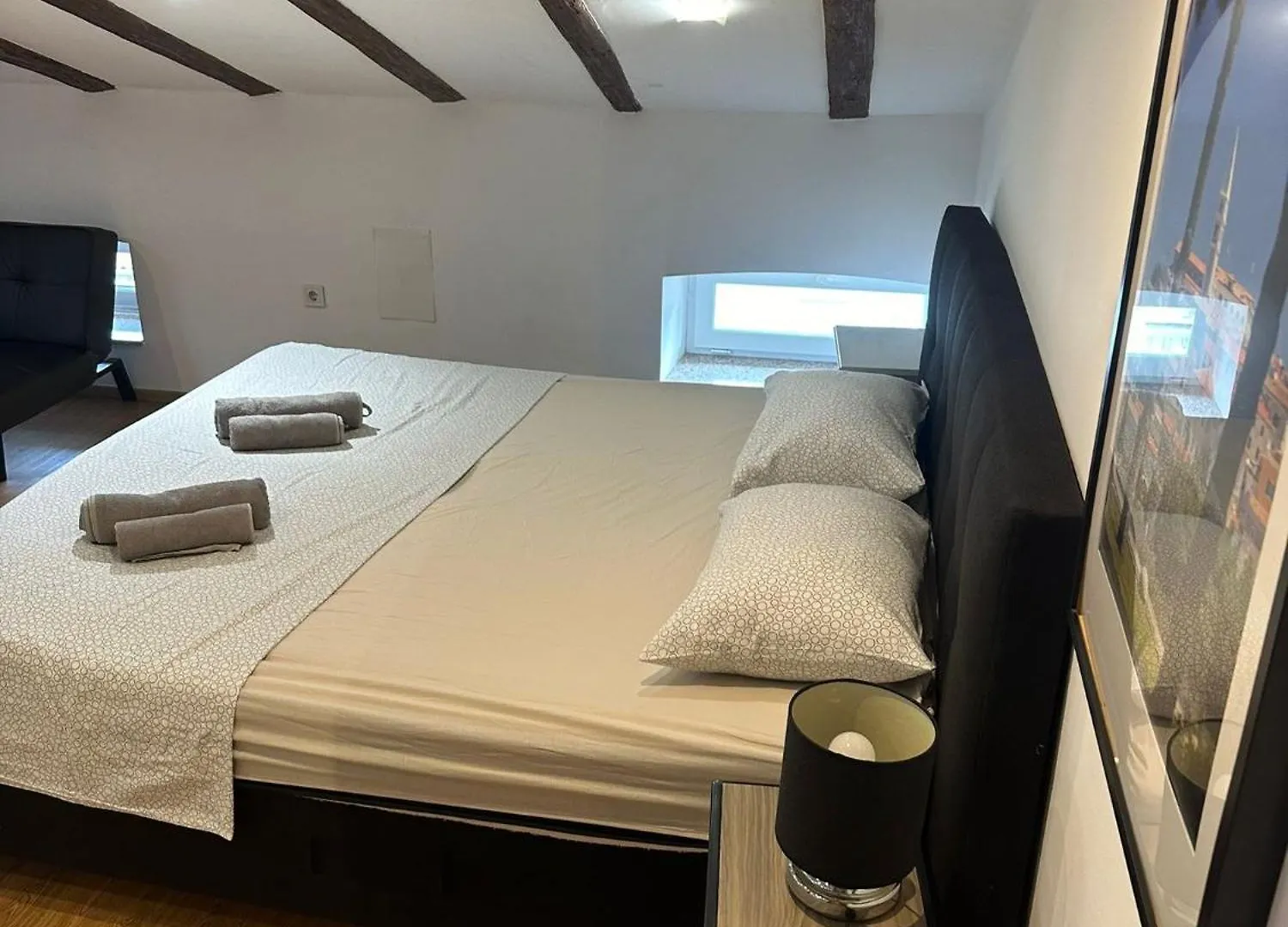 Apartment In The Heart Of Pula 0*,